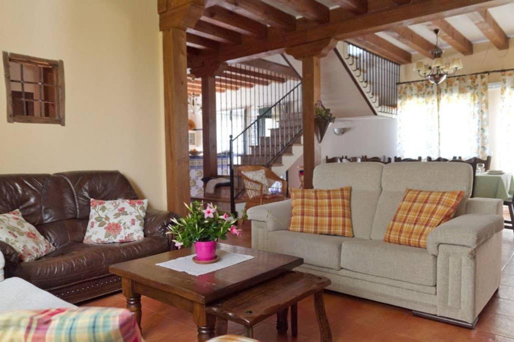 Casa Del Portalon Ituero y Lama